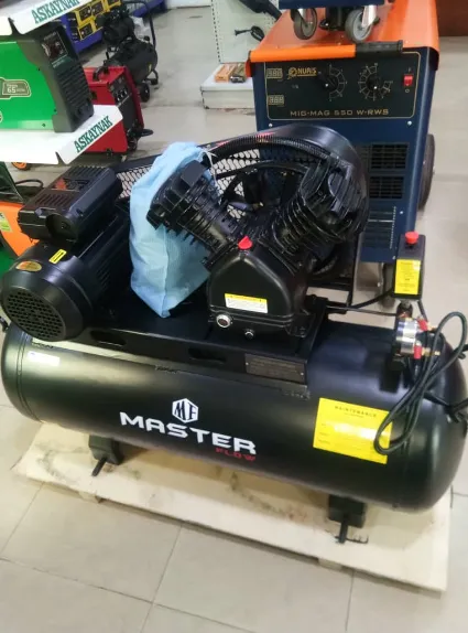 3HP 200L AIR COMPRESSOR